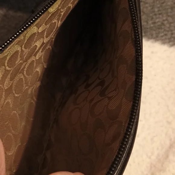 Coach - Picture 7 of 10